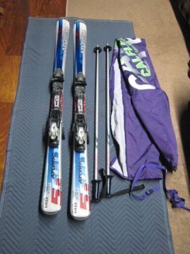 スキー板アトミック5,2      148㎝　ストック、袋　セット