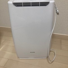 IRISオーヤマ除湿機　　2019年製造　無料