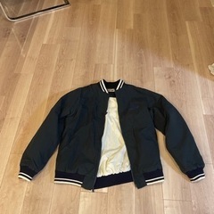 エイプのブルゾン