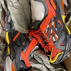 【大幅値下げ！】【新品未使用】バレンシアガ　スニーカー　track2の画像