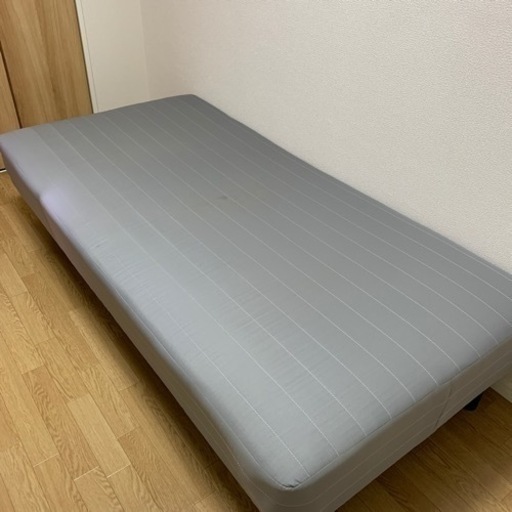 シングルベッド