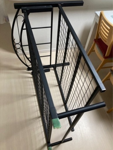 鉄ベッド