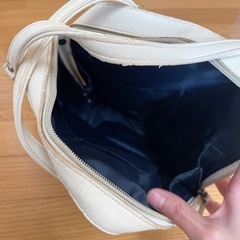 白リュックの画像