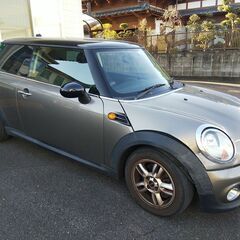 2011年式　後期型のＭＩＮＩクーパー(Ｒ５６) 　車検８月まで有り　修理必要の画像