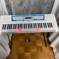 YAMAHA EZ-J200 専用スタンド付き　譜面台無し　ACアダプター別の物の画像