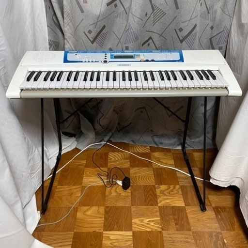 YAMAHA EZ-J200 専用スタンド付き　譜面台無し　ACアダプター別の物