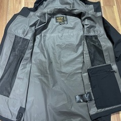 BURTON GORE-TEX パックライトレインジャケットの画像