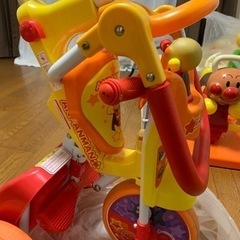 アンパンマン　三輪車　手押し付き