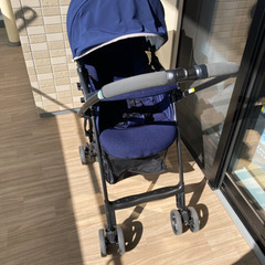 アップリカ　カルーンエアー　ベビーカー　AB 軽量3.9Kg お...