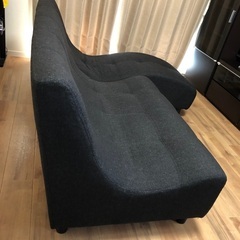 ☆値下げ☆【サイドテーブル付き】2人掛け＋1人掛けソファー（※値段交渉可）の画像