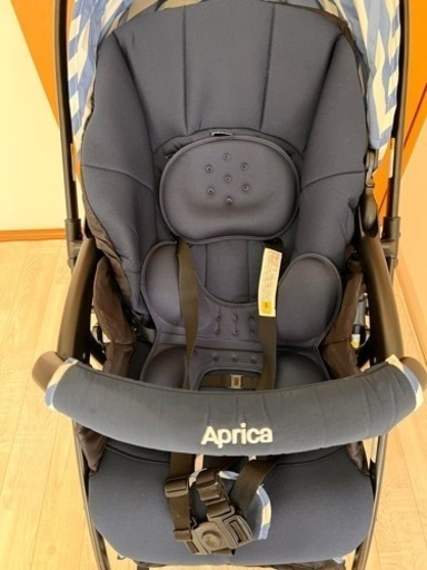 美品　アップリカ ラクーナエアーAC ベビーカー