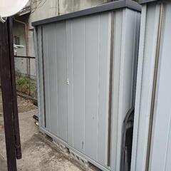 商談中の為、受け付け停止　屋外スチール製物置　2個の画像