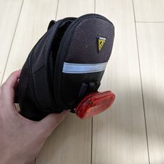 サドルバッグ＋テールライトの画像