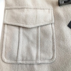 コムサ　140ベージュダッフルコートの画像