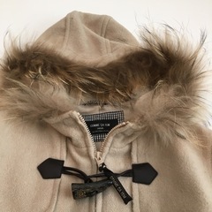 コムサ　140ベージュダッフルコートの画像