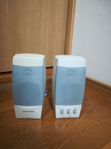 アンプ内蔵オ－ディオスピ－カー　1000円
