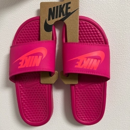 NIKEべナッシ23cmピンク色