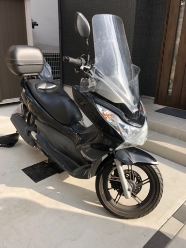 PCX125 JF28 、ロングスクリーン、グリップヒーターとタンデムバーあり