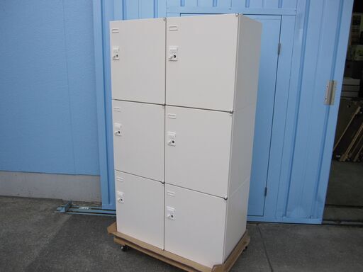 未使用　6人用パーソナルロッカー　ホワイト　ダイヤル錠　ベース無し　　生興製RW45-205H-D2