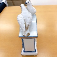 無料※時計が壊れてます※陶器置物・置時計 幅16×奥行8×高さ13ｃｍ✨鳩✨飾りにどうぞ✨クォーツ/FORTUNE✨ジャンク品【こちらは店舗です。浜村鹿野温泉ICから3分 買取本舗 宮本リサイクル 営業時間9～19時 定休日水曜のみ←連絡できませんm(_ _)m】の画像