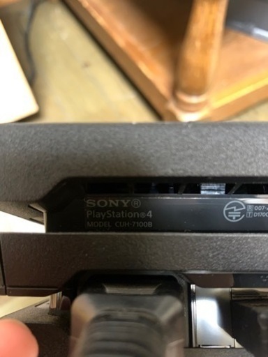【PS4 Pro】CUH-7100B 1TB DUALSHOCK4