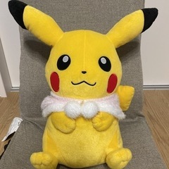 ピカチュウぬいぐるみ