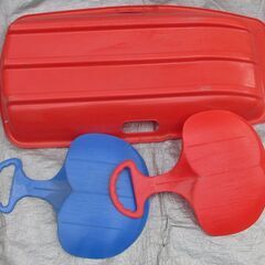 ☆無料　地元のみ発送不可☆雪遊び　ソリ　３品セット☆中古品の画像