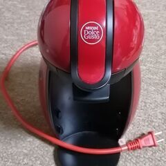 ネスカフェ ドルチェグスト　ワインレッド　[取引中］