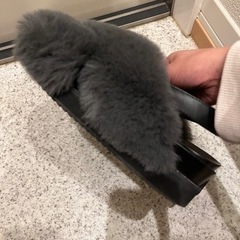 gu ファー　サンダルの画像