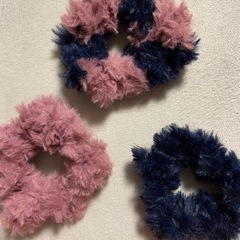 手編みでフワフワシュシュ