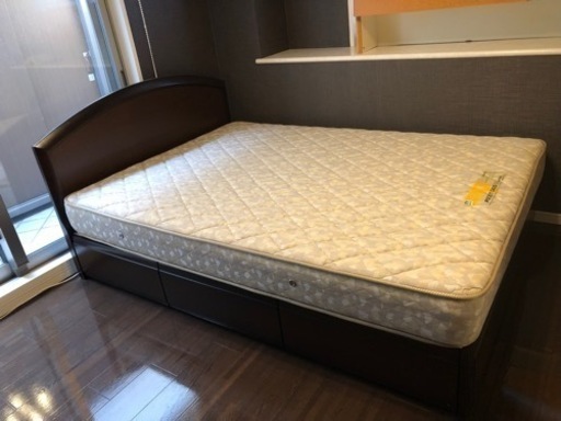 (お取引決定)ダブルベッド　　引き出し付き