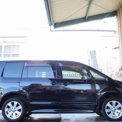 人気の４WD8人乗りミニバン！！の画像
