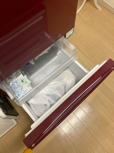 赤い冷蔵庫