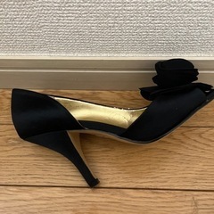 美品　パンプス（ナイン　ウエスト）22.5㎝の画像