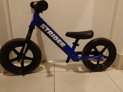 【ネット決済】ストライダースポーツモデル　12インチ