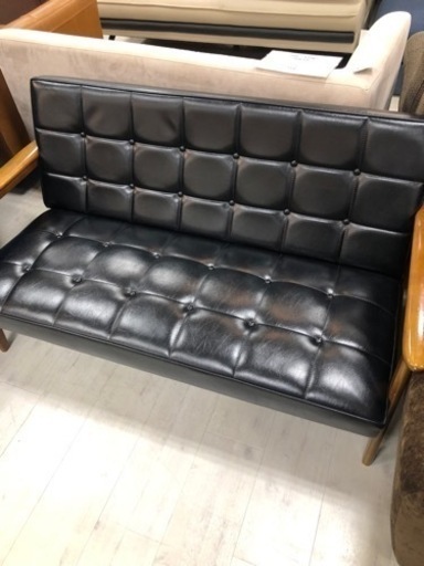 取りに来れる方限定！カリモク６０の２シーターソファーです！