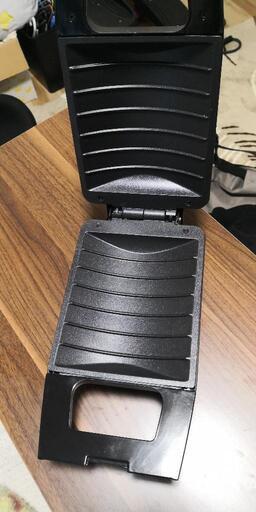 【家電】ホットサンドメーカー 山善 耳まで焼ける 新生活 ブラック YSB-S420(B)