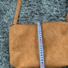 ショルダーバッグ(新品)キャラメル色の画像
