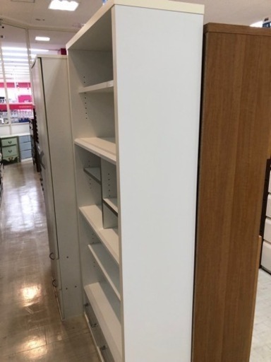 取りに来れる方限定！ニトリのハイタイプの本棚です！