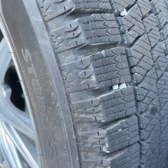 スタッドレス　215/60r17 ブリヂストン　ブリザック4本　ホイール付の画像