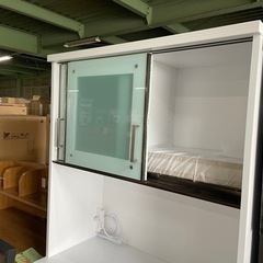 食器棚が入荷しました！通常49,800円の商品です！