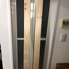 【0円・無料】2x4材 2本 (1800mm)　片面ネジ穴あり