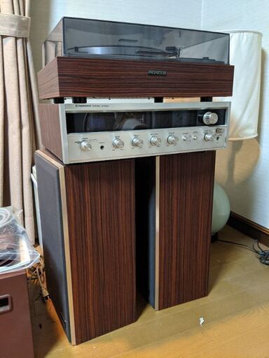 パイオニアのレコードプレーヤ、アンプ、スピーカーのセット
