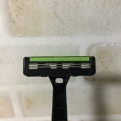 使用済　髭剃り替刃　1つ
