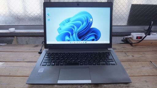 東芝 dynabook RZ63/MS