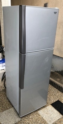 HITACHI   2ドア　　2013年製