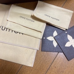 ヴィトン空箱、布袋などの画像