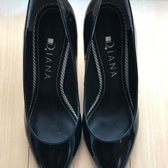 DIANA エナメルパンプス23.5cmの画像