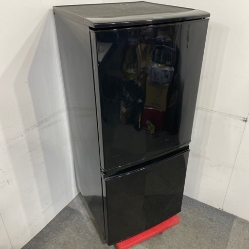 SHARPシャープ/137L/2ドア冷凍冷蔵庫/SJ-D14B-B/人気のブラックカラー/2016年製/ボトムフリーザー型/2ドア/新生活/一人暮らし/単身用/引出し冷凍庫/福岡/直接引取り/自社便配送可/古い家電引取り可/糸島市/食料保存/備蓄/ストッカー