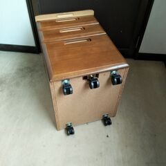 木製学習机、机上棚・机下棚・机下ワゴン付き（中古）の画像